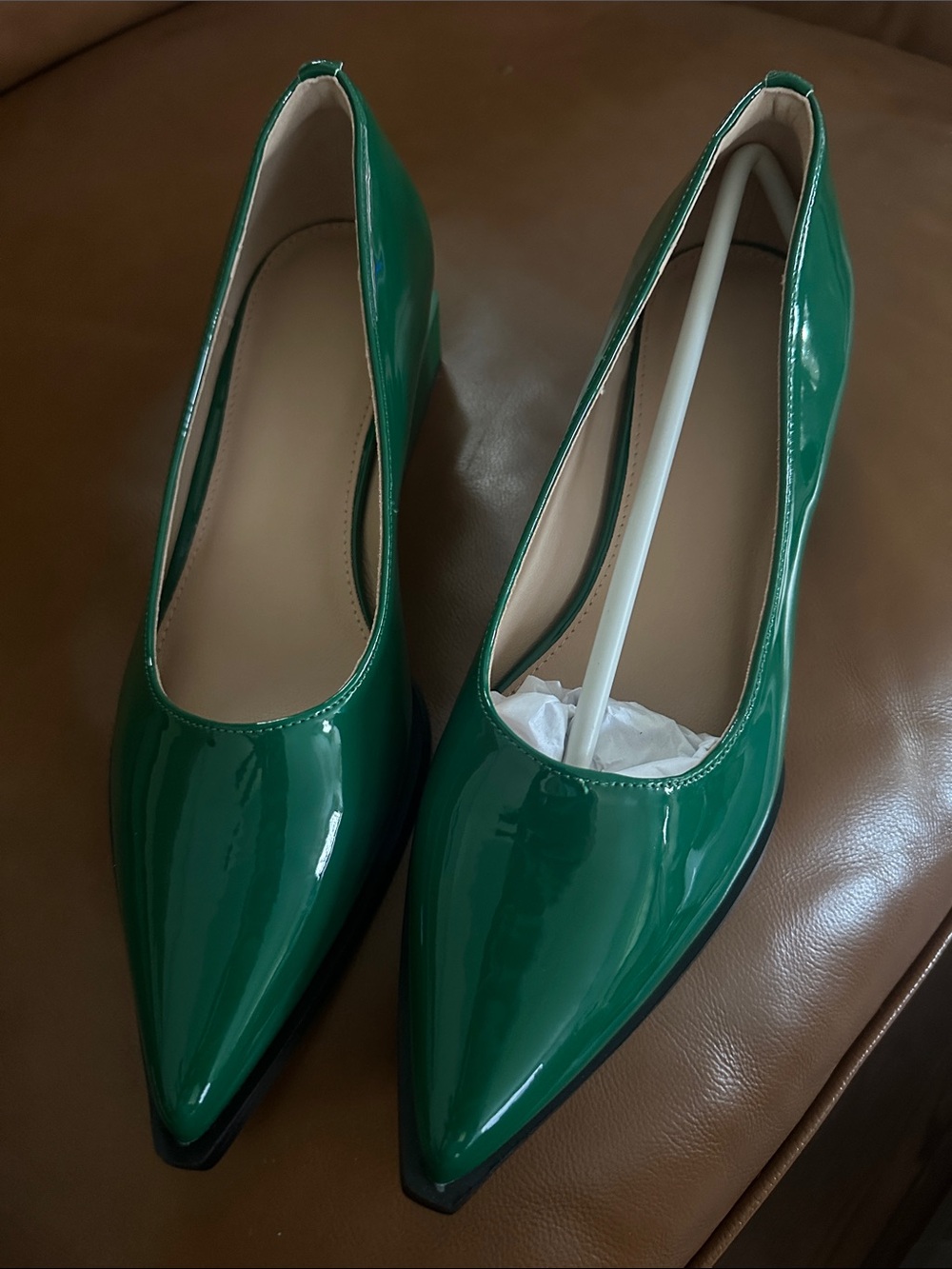 Green Patent Pointed-Toe Women's Pumps 7.5 New in box